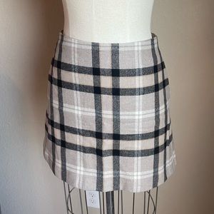 Wilfred (Aritzia) Classic Mini Skirt